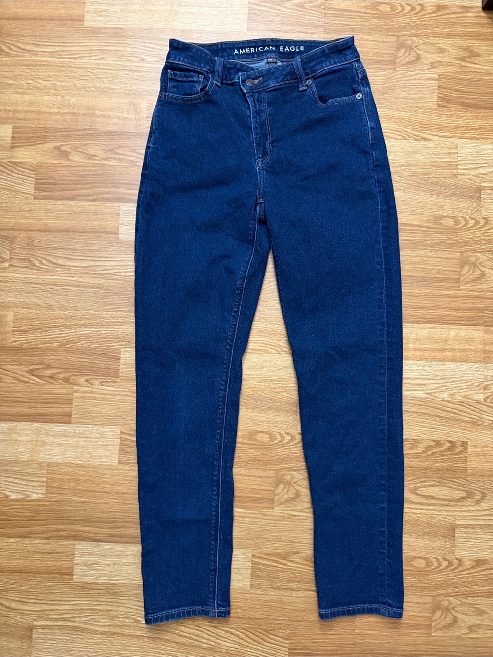 American Eagle Outfitters Mom Jeans